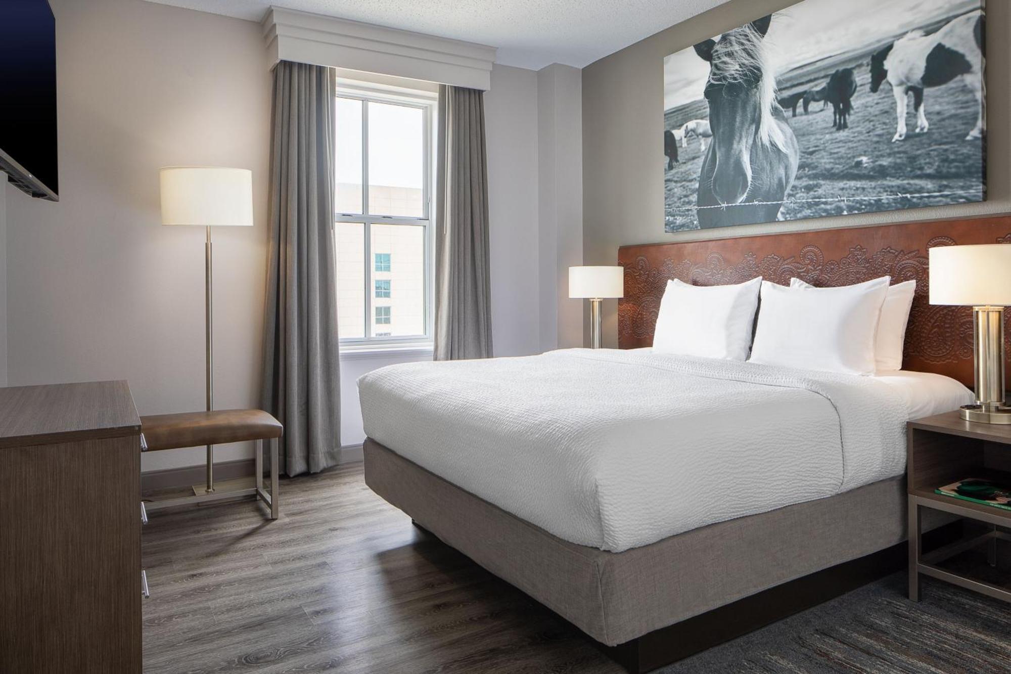 Courtyard Downtown/blackstone Hotel 4*
