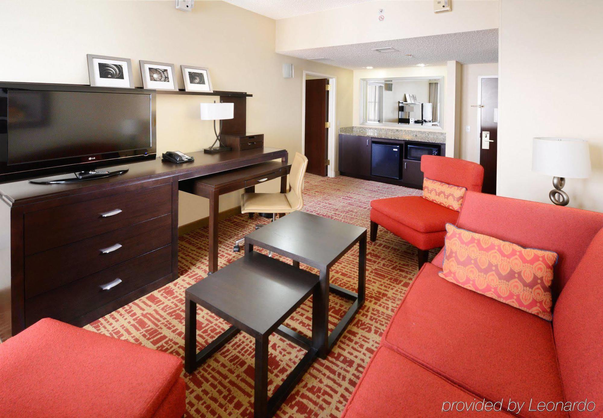 Courtyard Downtown/blackstone Hotel 4*