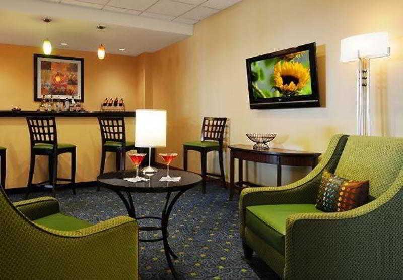 Hotel Courtyard Downtown/blackstone 4*